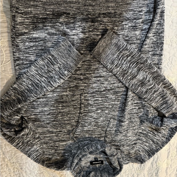 Express sweater - Picture 3 of 3